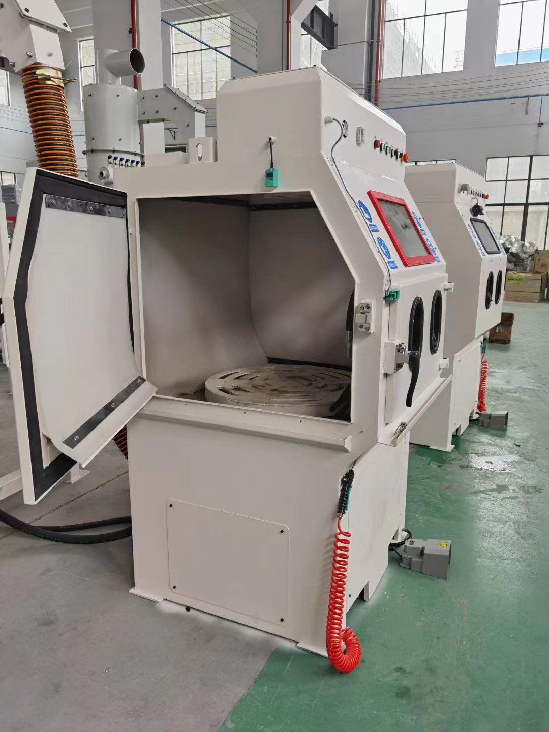 伊犁移动式抛丸机的工作原理?